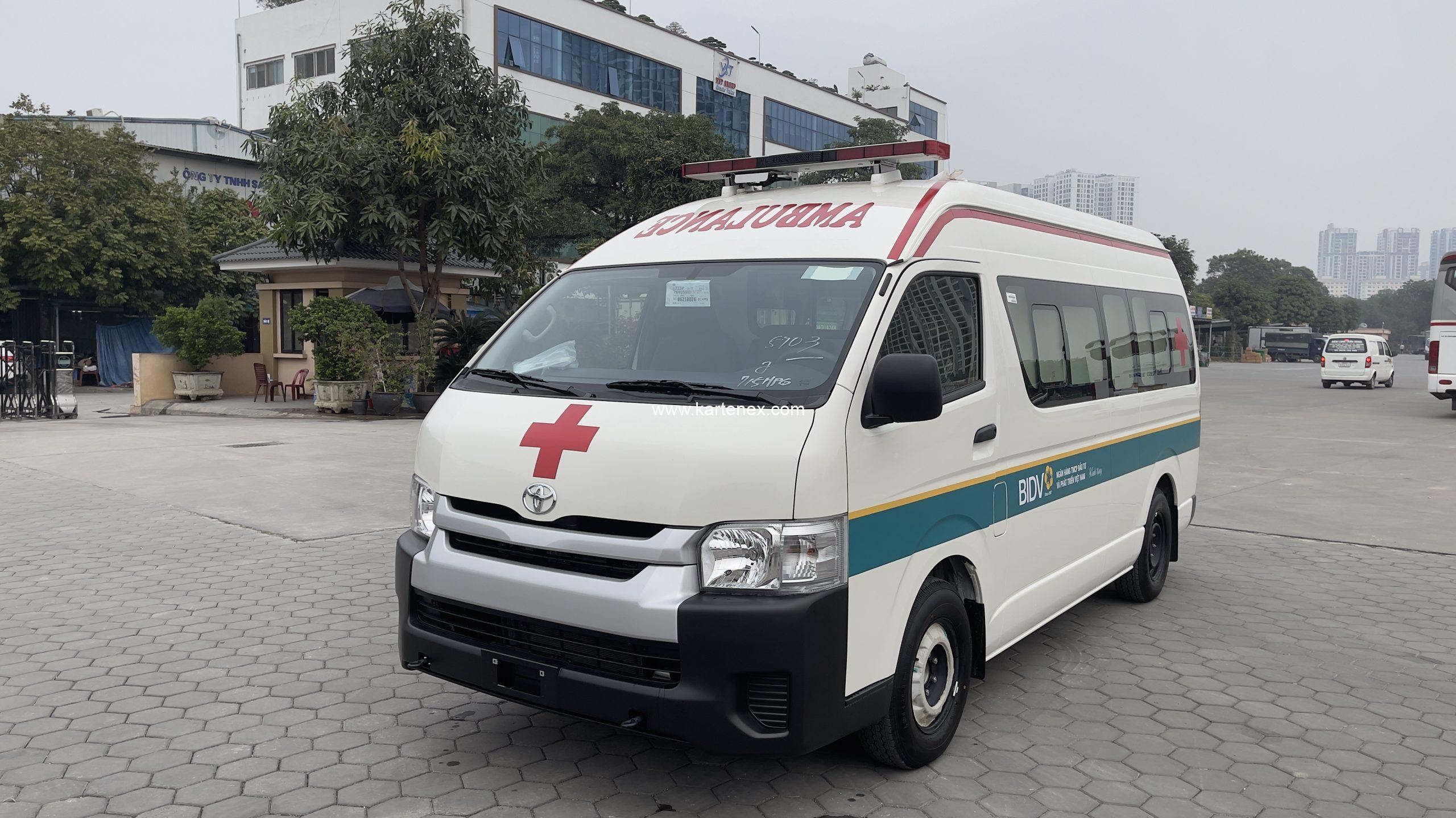 Xe cứu thương Toyota Hiace