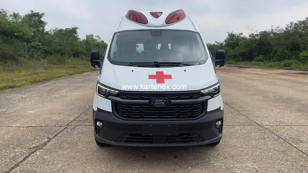 Xe cứu thương Ford Transit